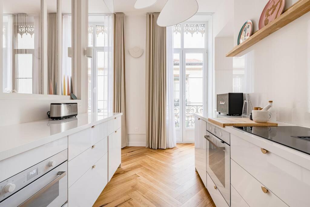 Beige Hospitalite - Apotheose Luxueux- 3 Chambres - Parking Prive Saint-Etienne  Dış mekan fotoğraf