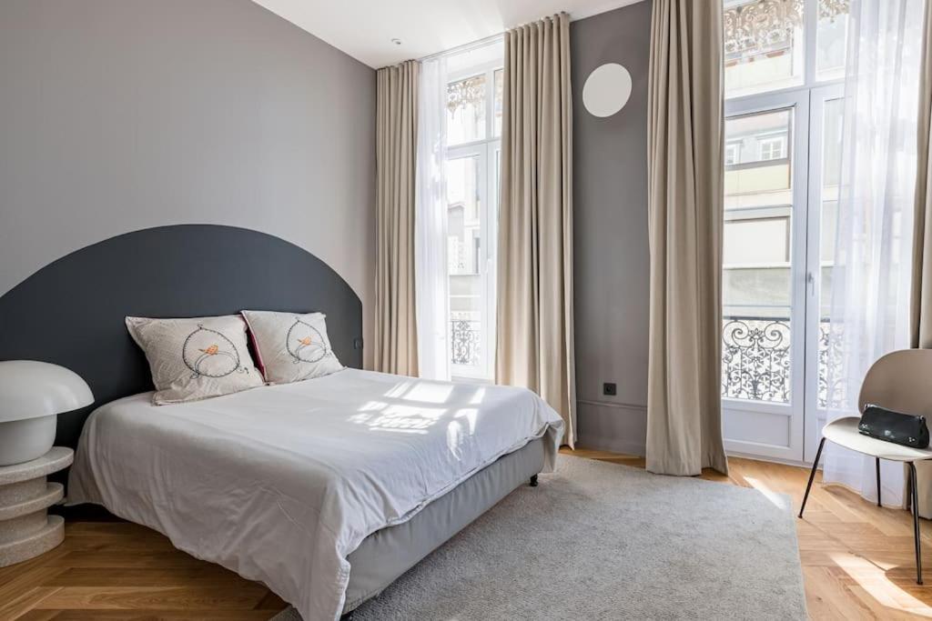 Beige Hospitalite - Apotheose Luxueux- 3 Chambres - Parking Prive Saint-Etienne  Dış mekan fotoğraf